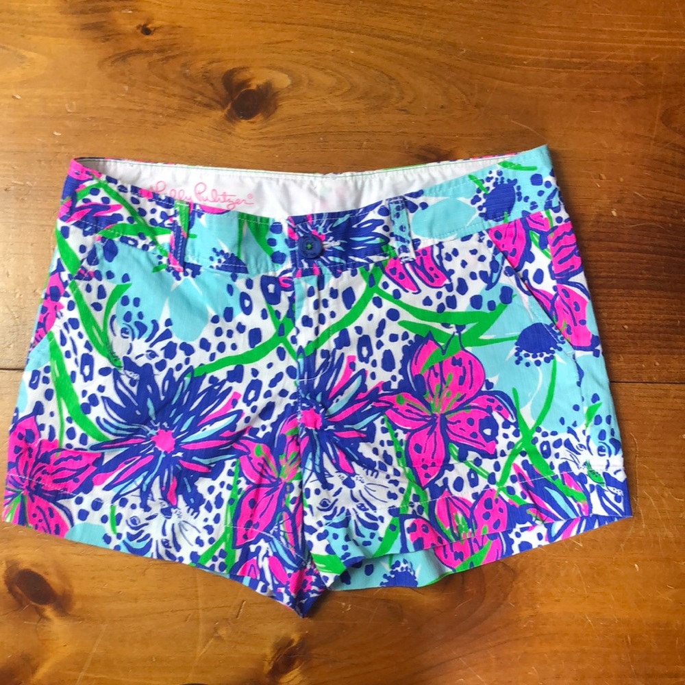 Lilly Pulitzer🦄🔮🎨🪲☮️💜Callahan shorts - perfect condition